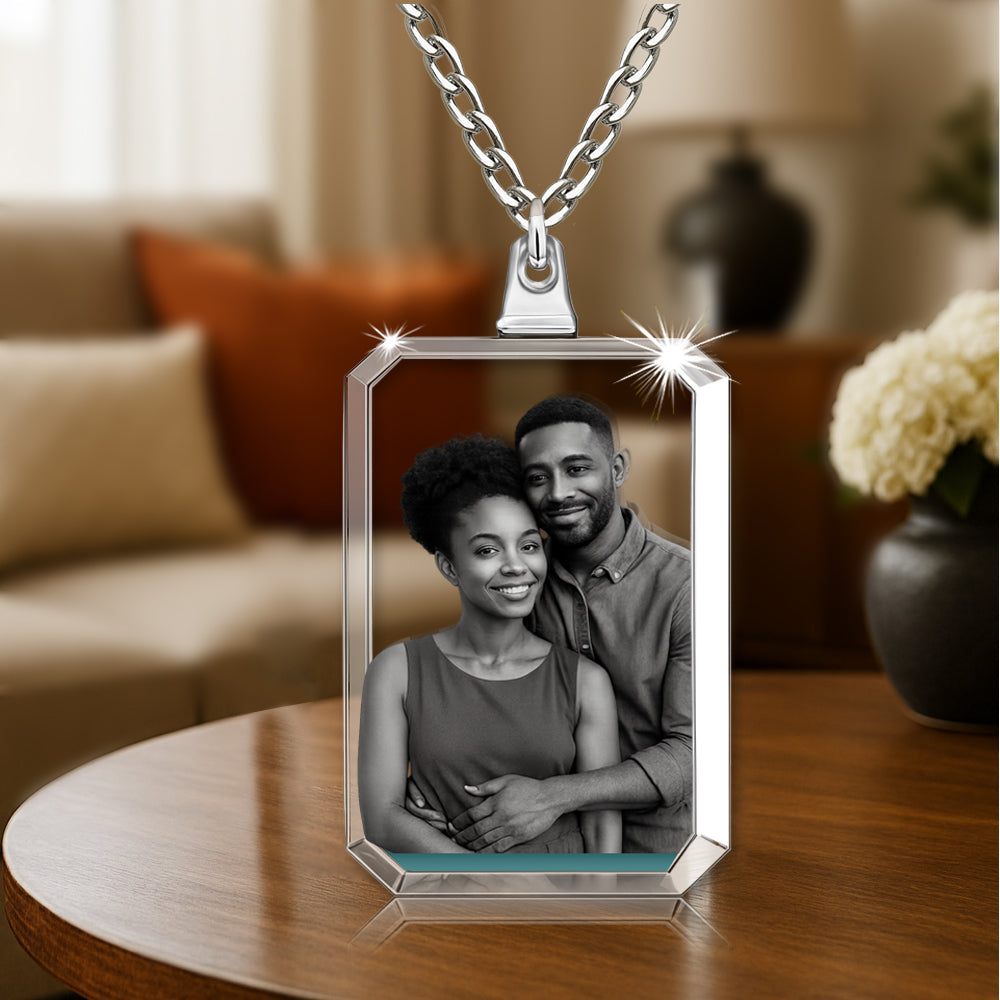 Collier rectangulaire en cristal 3D